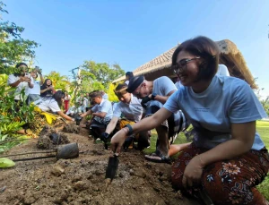 Aksi Nyata Hari Bumi, The Meru Sanur Bersama Bali Beach Hotel, The Heritage Collection Tanam Pohon Berbasis Panca Maha Bhuta dan Raih Sertifikasi Pengurangan Emisi